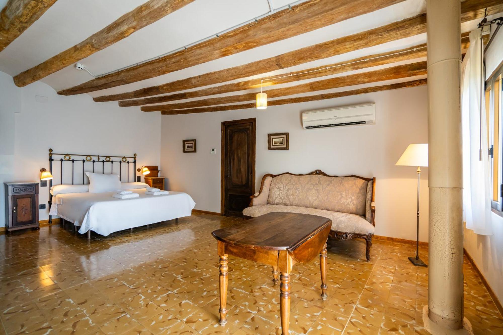 Lo Palauet De La Muralla Balaguer Exteriér fotografie