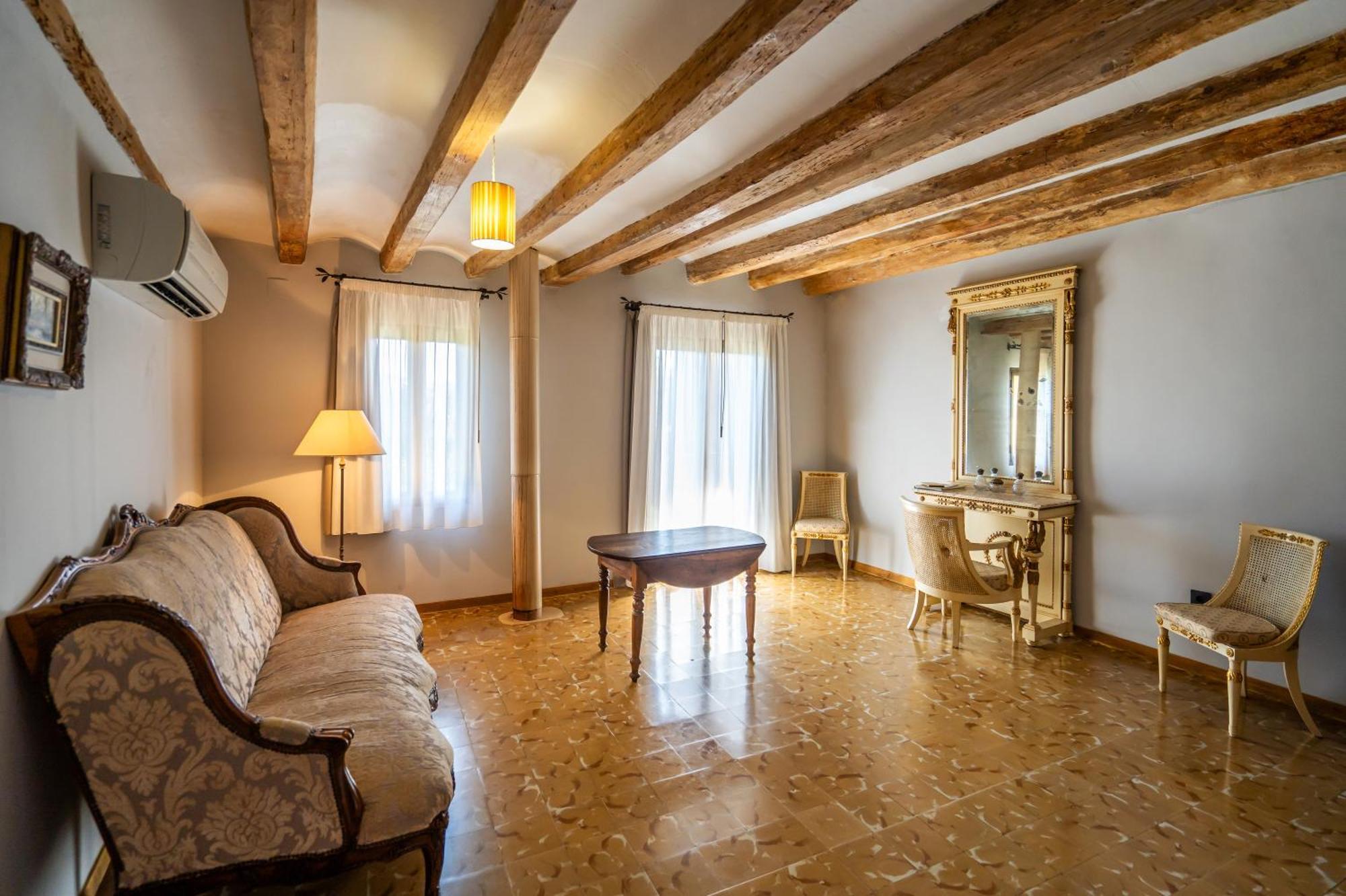 Lo Palauet De La Muralla Balaguer Exteriér fotografie
